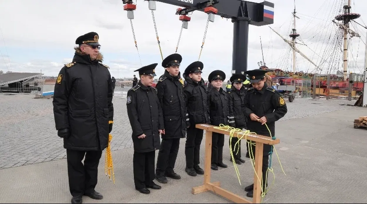 Фонд и Яхт-клуб Санкт-Петербурга принял участие в морской акции «Символ надежды»