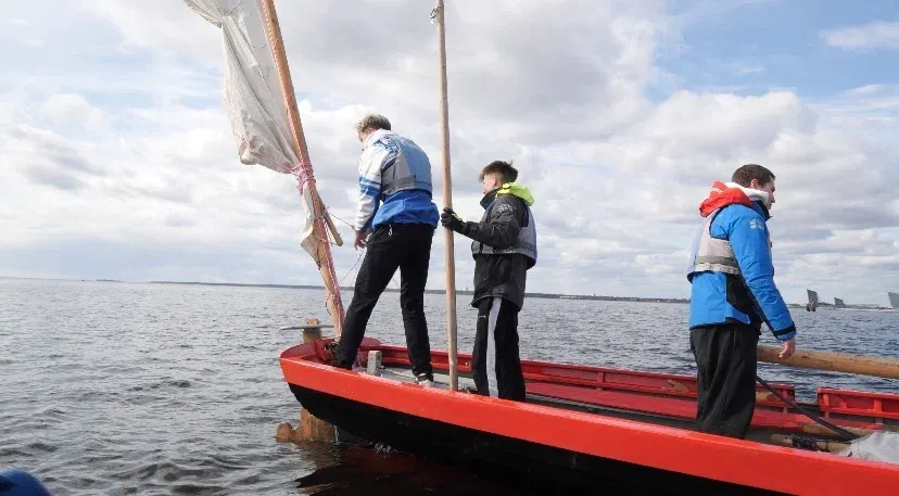 Фонд и Яхт-клуб Санкт-Петербурга принял участие в морской акции «Символ надежды»